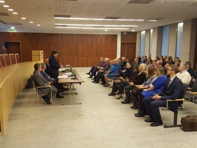 Click to zoom the picture.