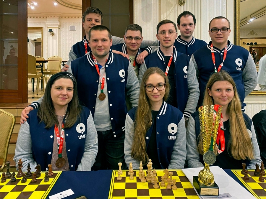 Drużyna UMK podczas Akademickich Mistrzostw Polski w szachach
