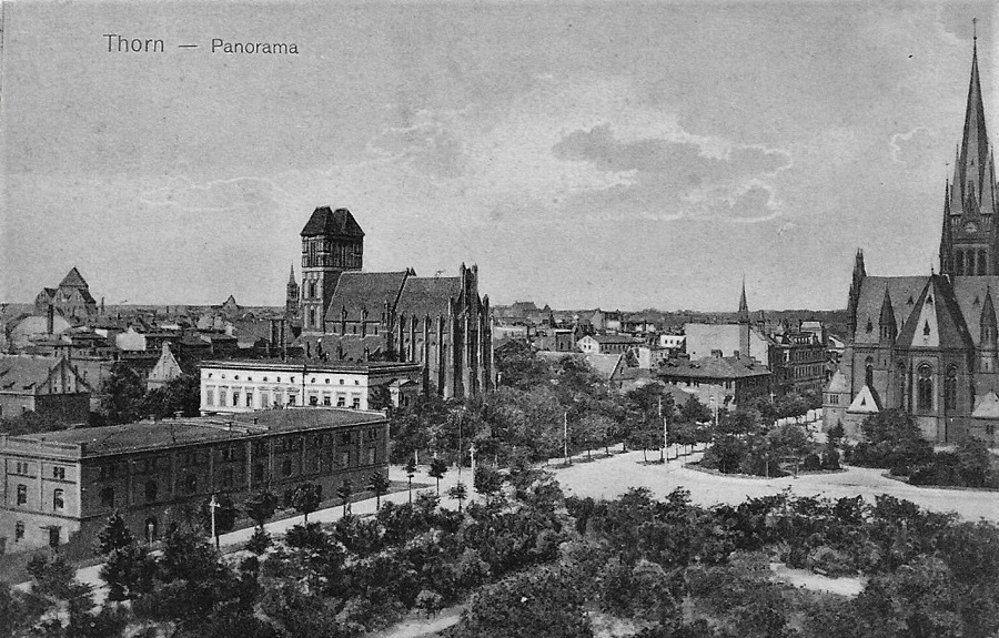 na zdjęciu panorama Torunia od strony placu św. Katarzyny