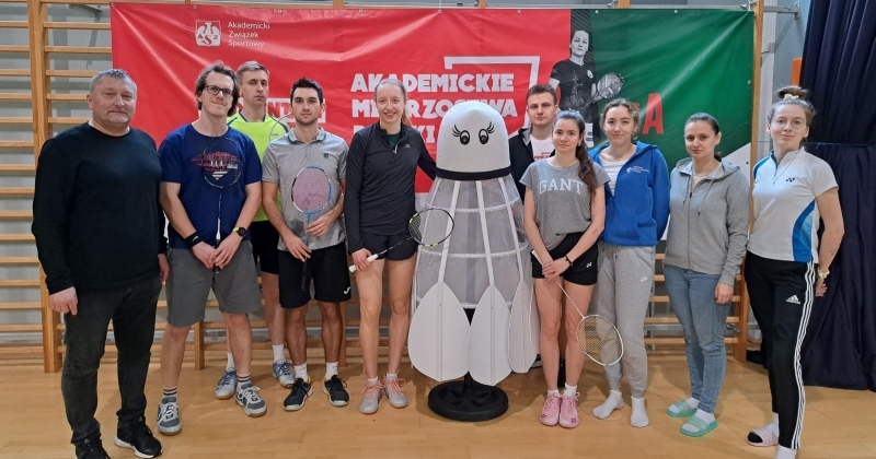 obrazek wiadomości: Awans drużyny AZS UMK do AMP w badmintonie