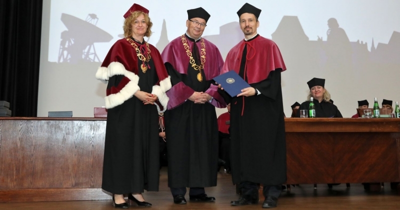 From left: Vice-Rector for Student Affairs - Prof. Beata Przyborowska, Dean of the Faculty of Economic Sciences and Management - Prof. Jerzy Boehlke, and Prof. Jörg Prokop from the Carl von Ossietzky University in Oldenburg