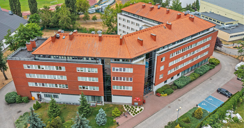 na zdjęciu budynek hotelu widziany z lotu ptaka