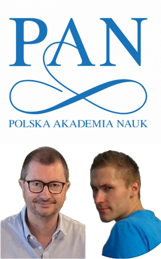 Logo PAN i dwóch naszych laureatów. Od lewej dr. hab Dariusz Smoliński, od prawej dr Tomasz Gulnicz 