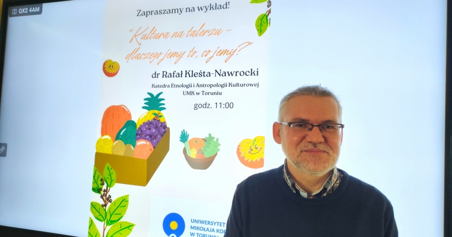 dr Rafał Kleśta-Nawrocki w II Liceum Ogólnokształcącym w Świeciu