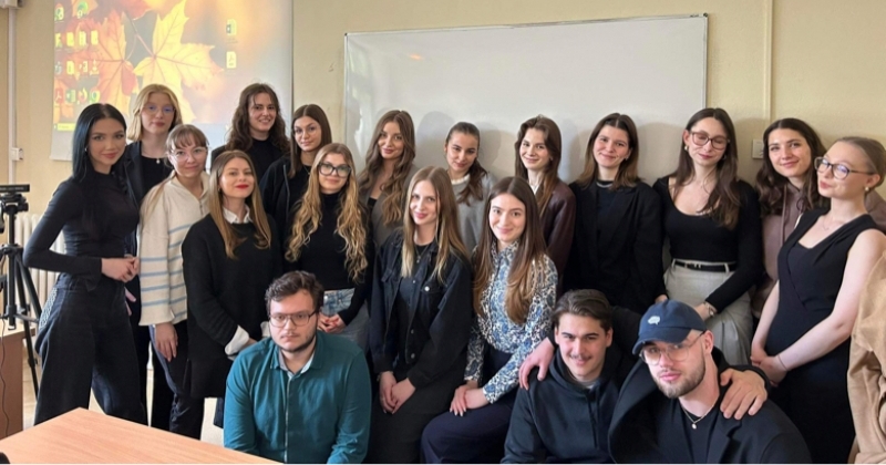 The photo shows participants of the 2nd International Student Hybrid Conference.