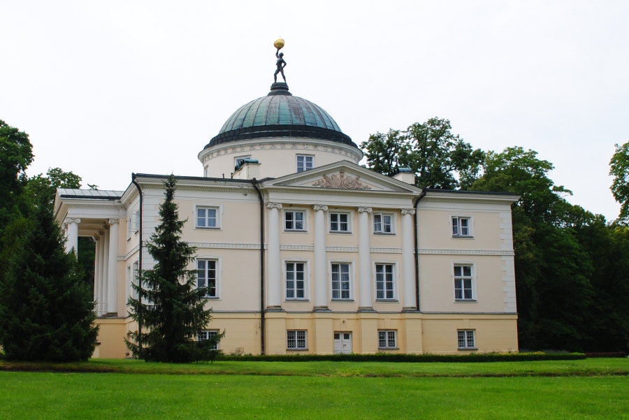 Pałac w Lubostroniu
