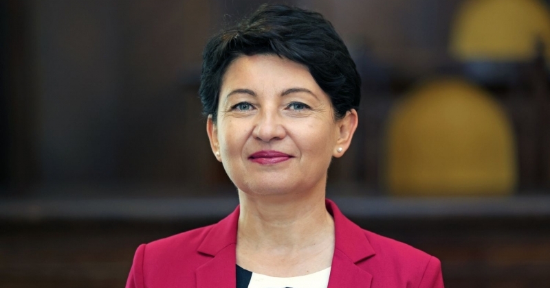 dr hab. Violetta Wróblewska, prof. UMK, zdjęcie portretowe
