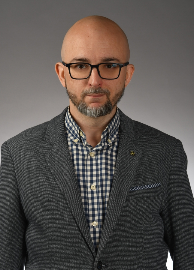 dr Artur Szarecki, zdjęcie portretowe 