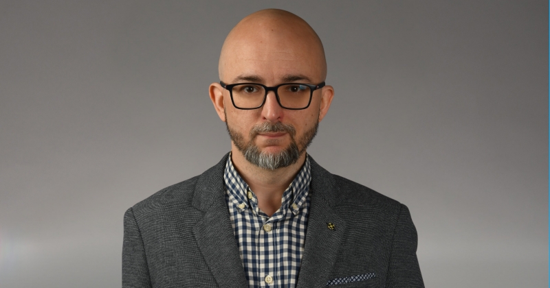 dr Artur Szarecki, zdjęcie portretowe 