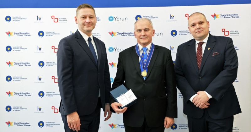 Złoty medal Zasłużony dla Nauki Polskiej ?Sapientia et Veritas? dla prof. Jana Styczyńskiego