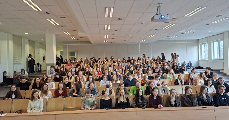 Studenci podczas spotkania z firmą AstraZenecą w dniu 17.03.2026 r. 