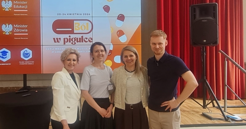 od lewej Joanna Grześkiewicz dr Inga Dziembowska mgr Łucja Boguń - kierownik Oddziału Terapii Uzależnień XVI Wojewódzkiego Szpitala Zdrowia Psychicznego im. J. Bednarza w Świeciu Filip Jankowski
