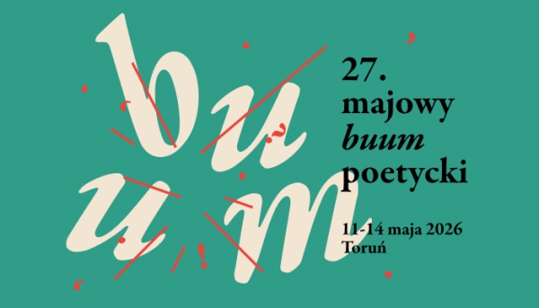 Na zielonym tle rozsypane litery tworzą wyraz buum.