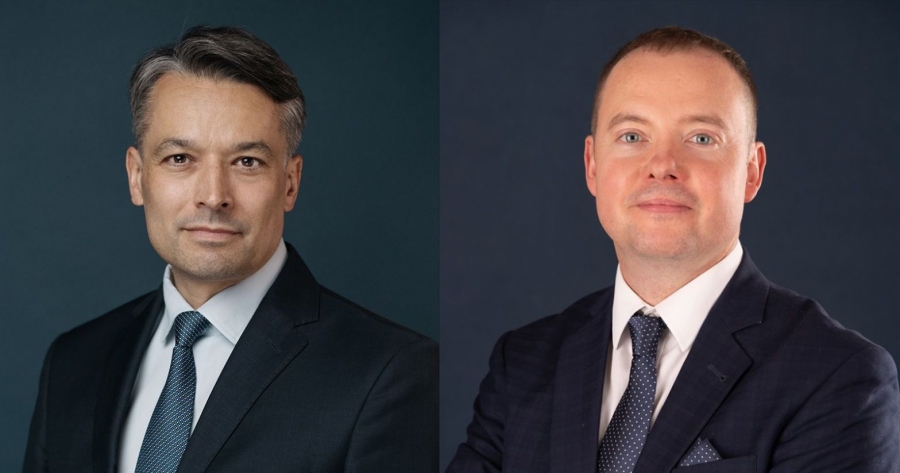 kolaż dwóch zdjęć portretowych naukowców. Z lewej rof. dr hab. Bartłomiej J. Kałużny a z prawej dr hab. Ireneusz Grulkowski, prof. UMK
